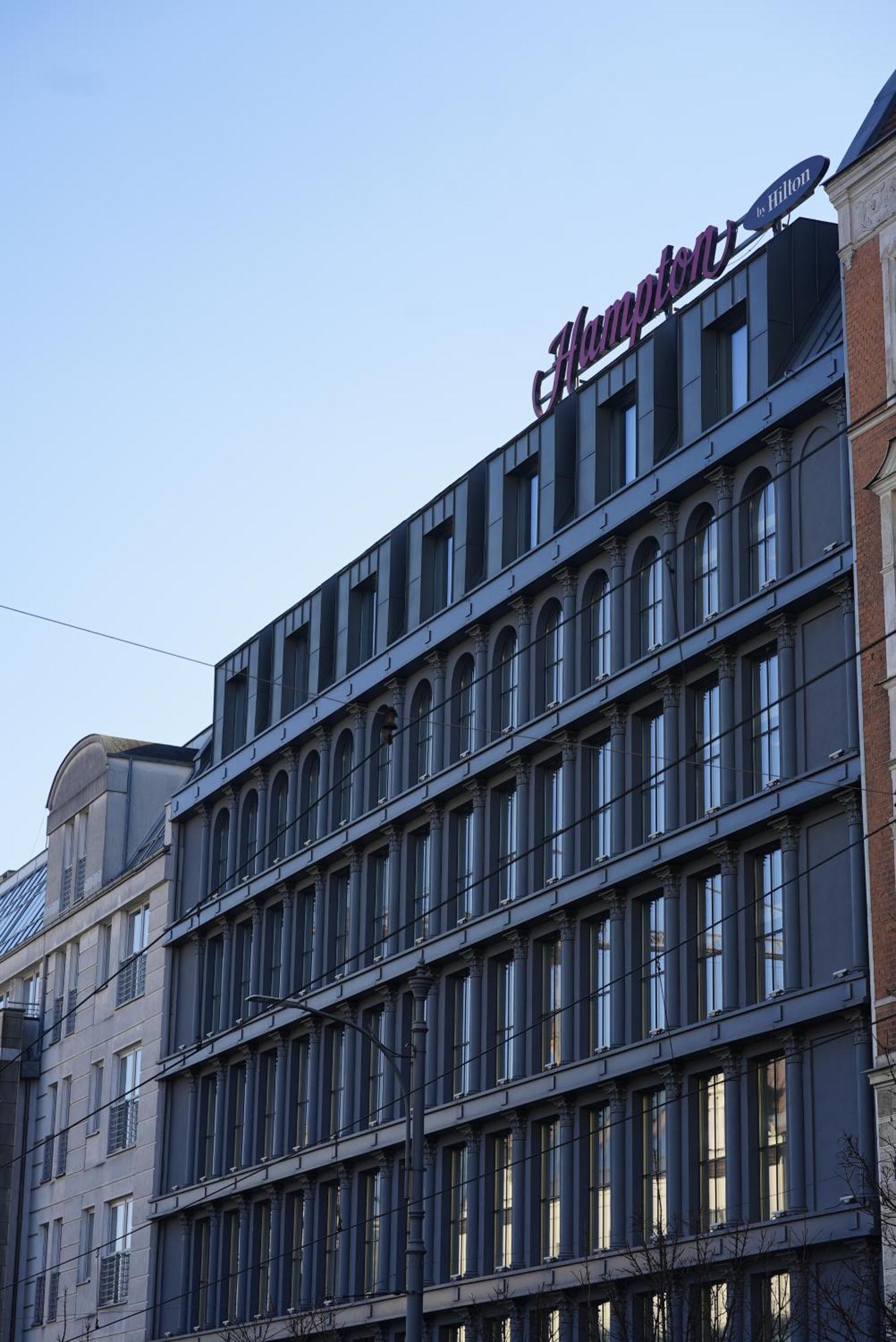 Hotel Hampton By Hilton Poznan Old Town Exterior foto